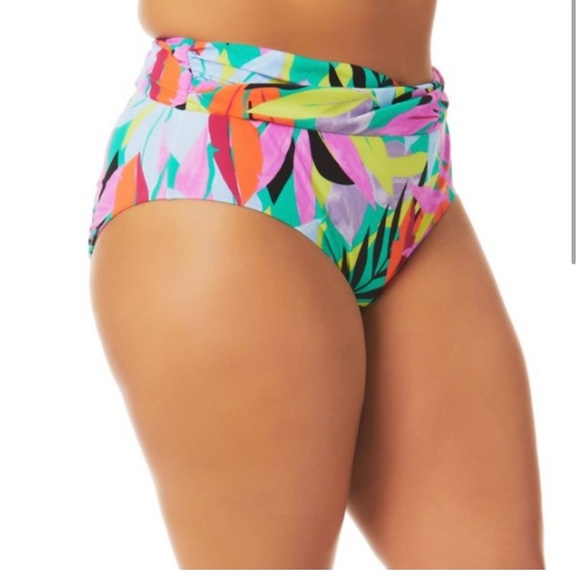 Terra and Sky plus size bikini - Picture 4 of 7